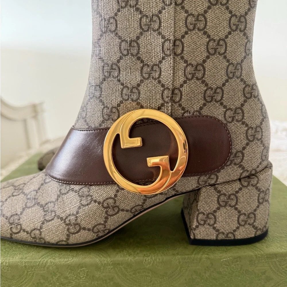 Gucci blondie Brown& Cream GG coated canvas 2” block heel ankle boot SZ 40 NWB - Picture 6 of 10